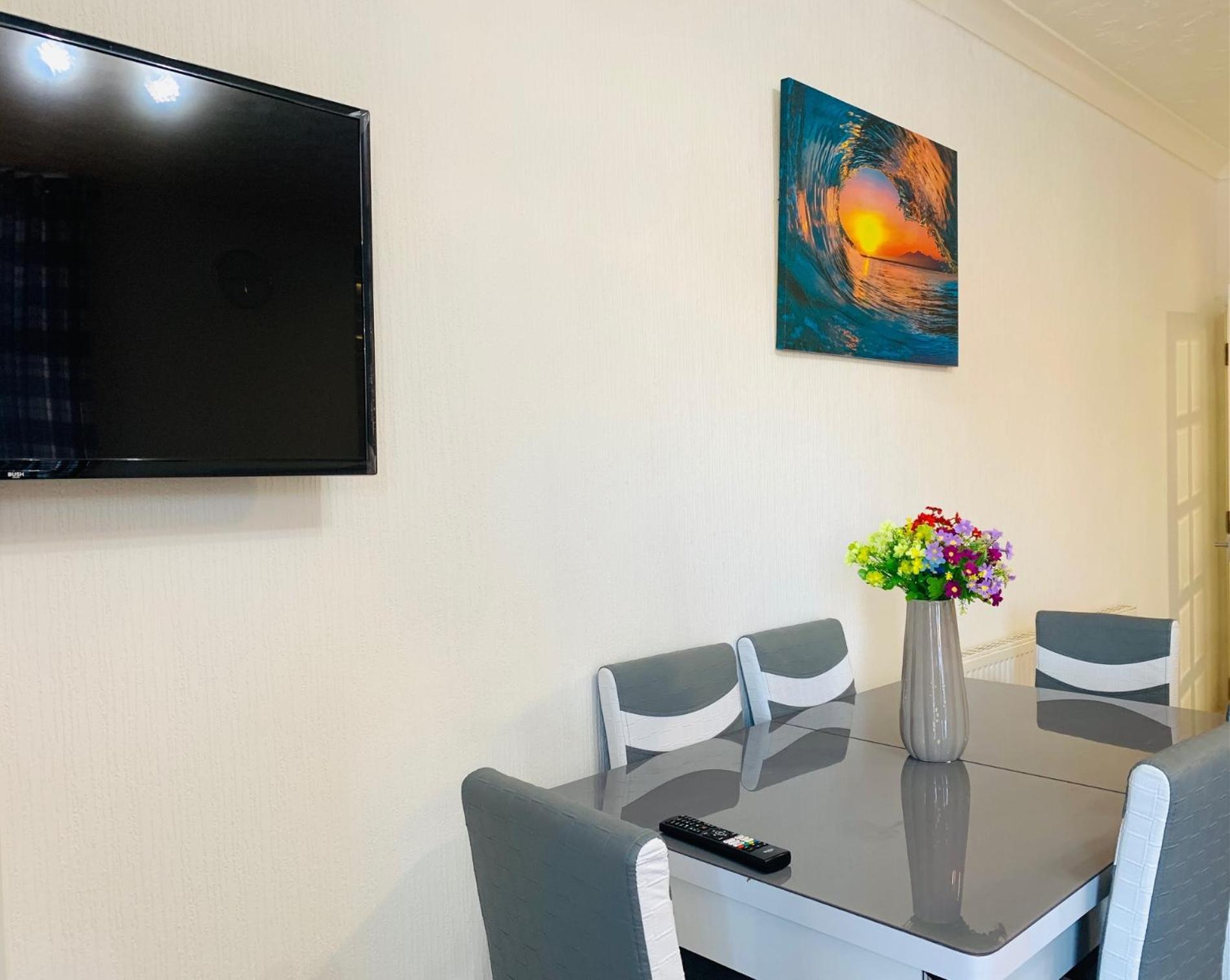 The Whitehouse Holiday Apartments Блекпул Екстериор снимка